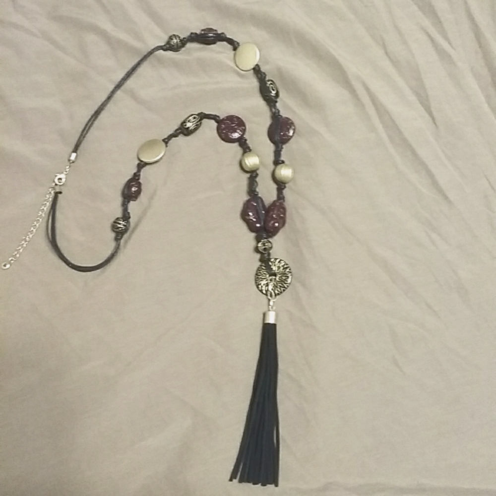 Versona Necklace